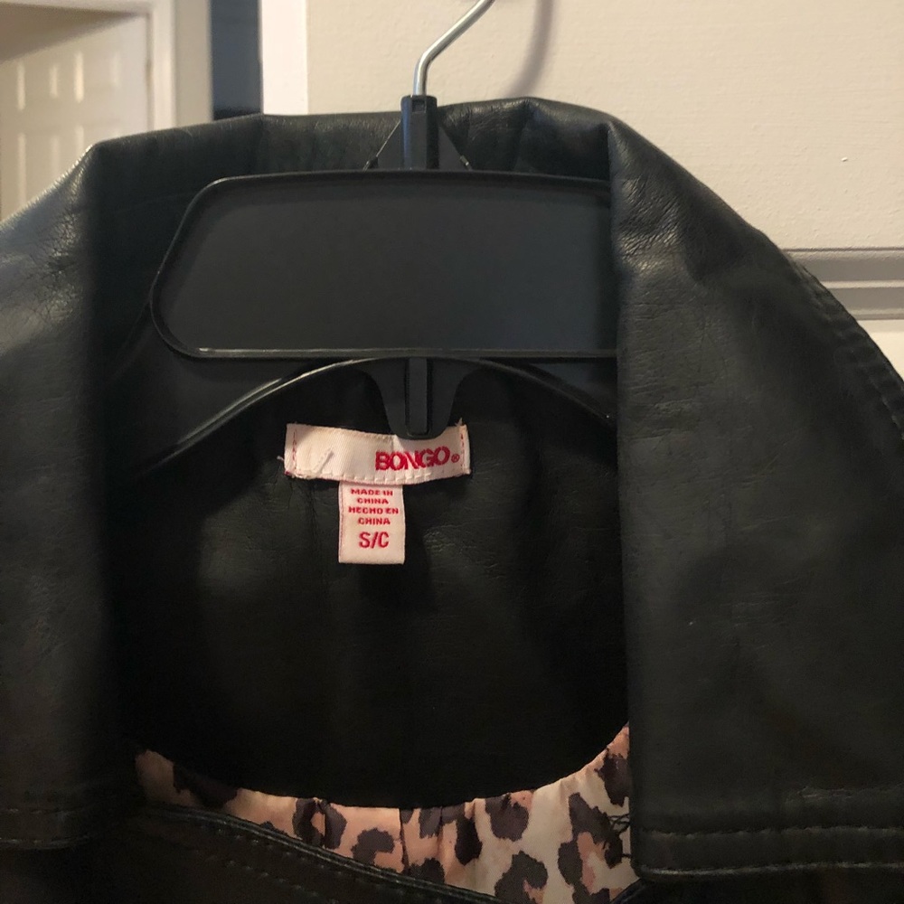 Leather jacket - Picture 2 of 3